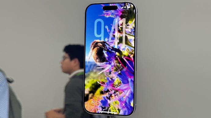 三星 M16 OLED 面板有望同时进入 iPhone 18 Pro 和 Pixel 11 封面